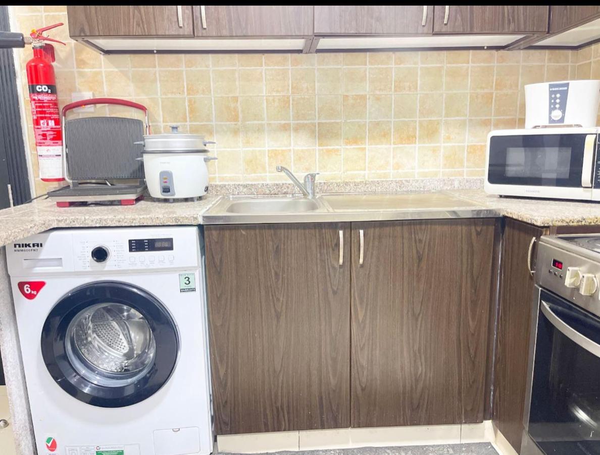 Private Gorgeous Room With Marina View With Shared Kitchen In Shared Apartment Dubai Dış mekan fotoğraf