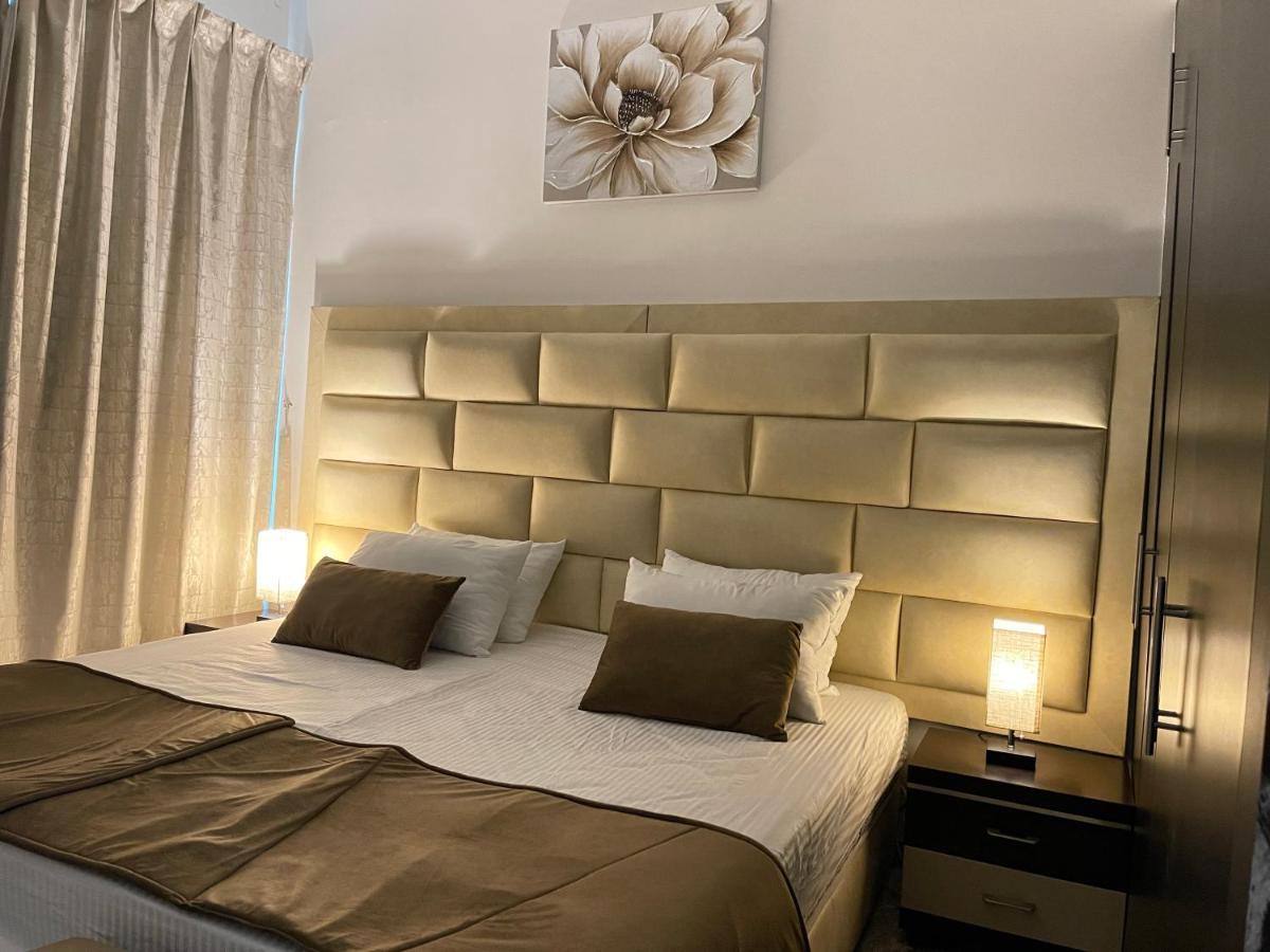 Private Gorgeous Room With Marina View With Shared Kitchen In Shared Apartment Dubai Dış mekan fotoğraf