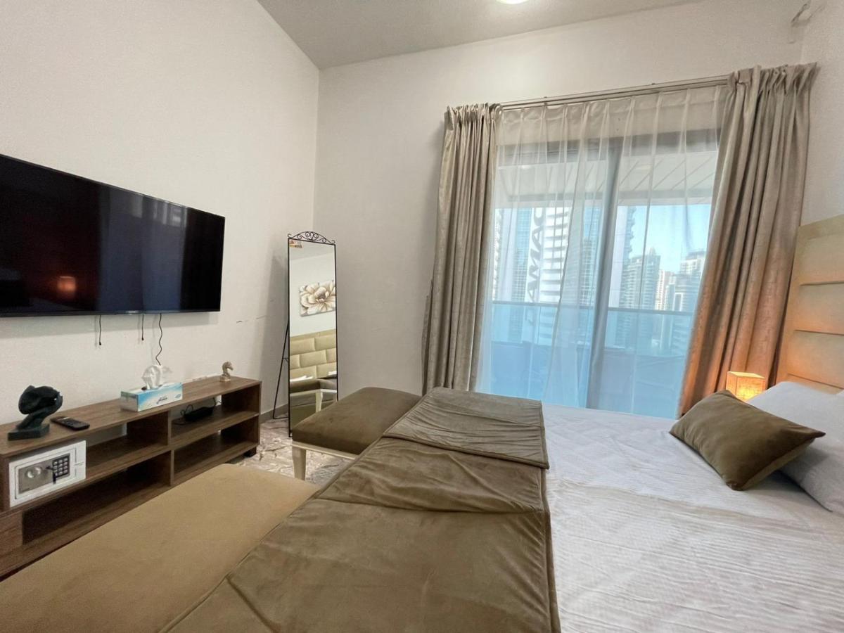Private Gorgeous Room With Marina View With Shared Kitchen In Shared Apartment Dubai Dış mekan fotoğraf
