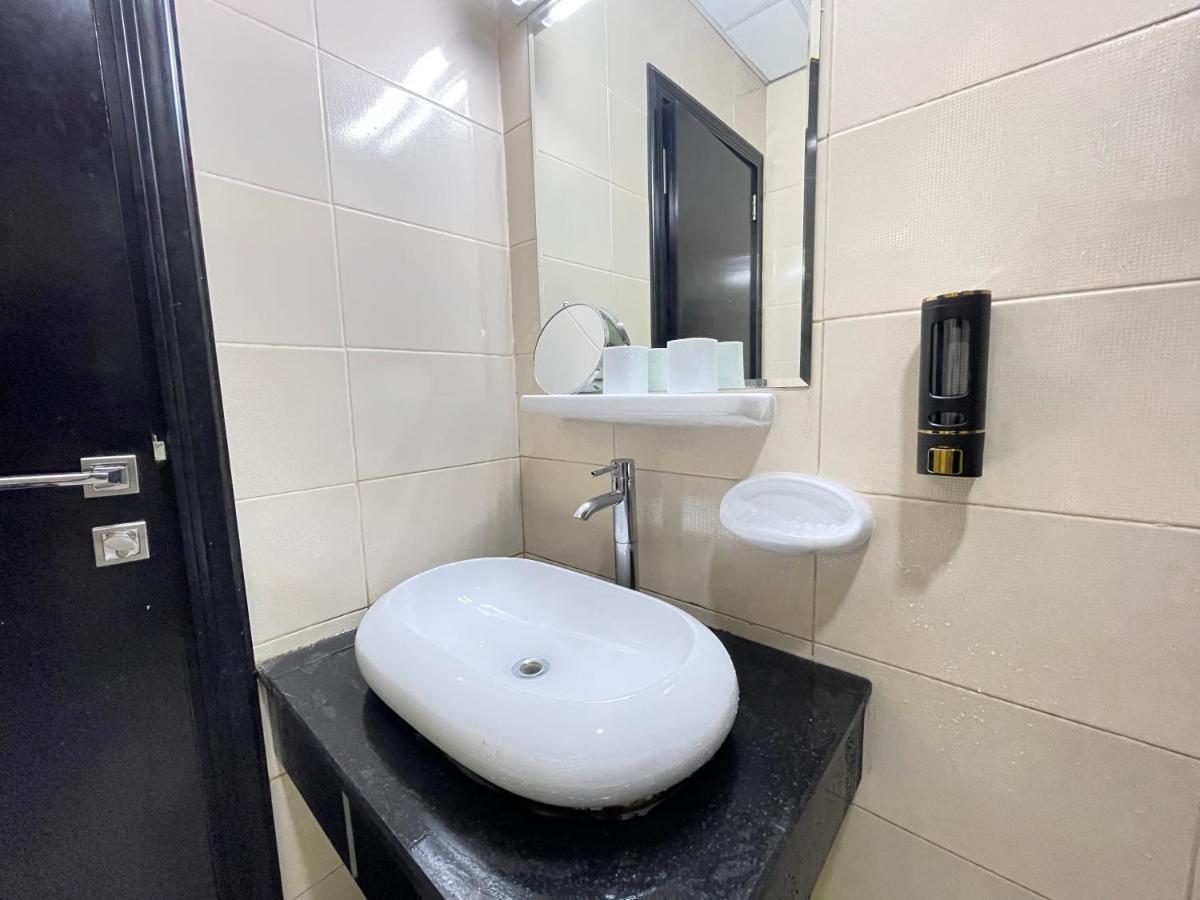 Private Gorgeous Room With Marina View With Shared Kitchen In Shared Apartment Dubai Dış mekan fotoğraf