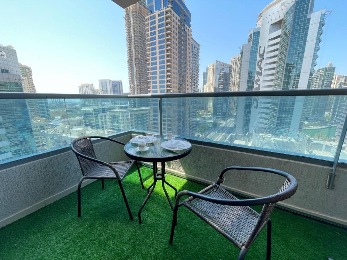Private Gorgeous Room With Marina View With Shared Kitchen In Shared Apartment Dubai Dış mekan fotoğraf