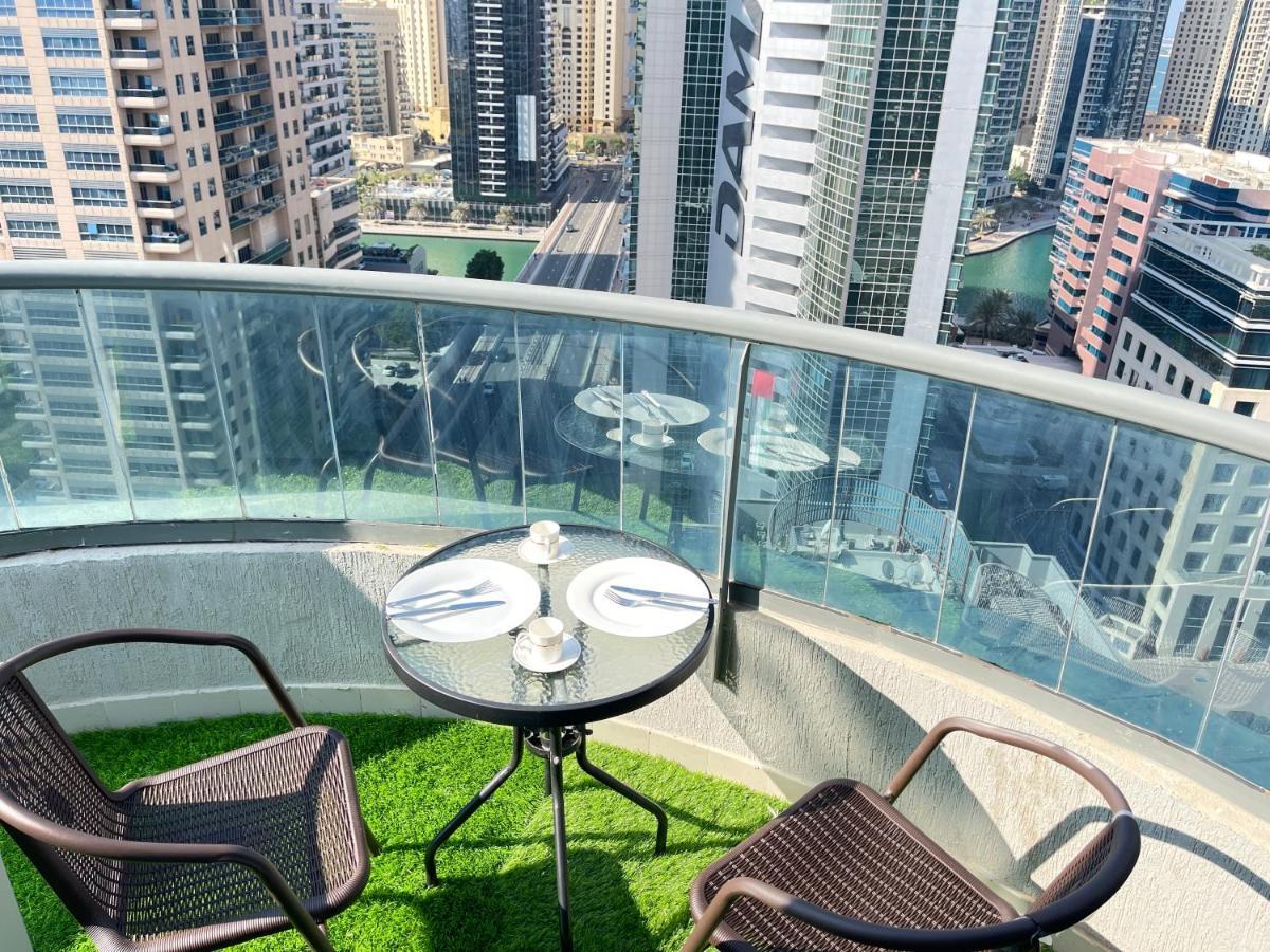 Private Gorgeous Room With Marina View With Shared Kitchen In Shared Apartment Dubai Dış mekan fotoğraf