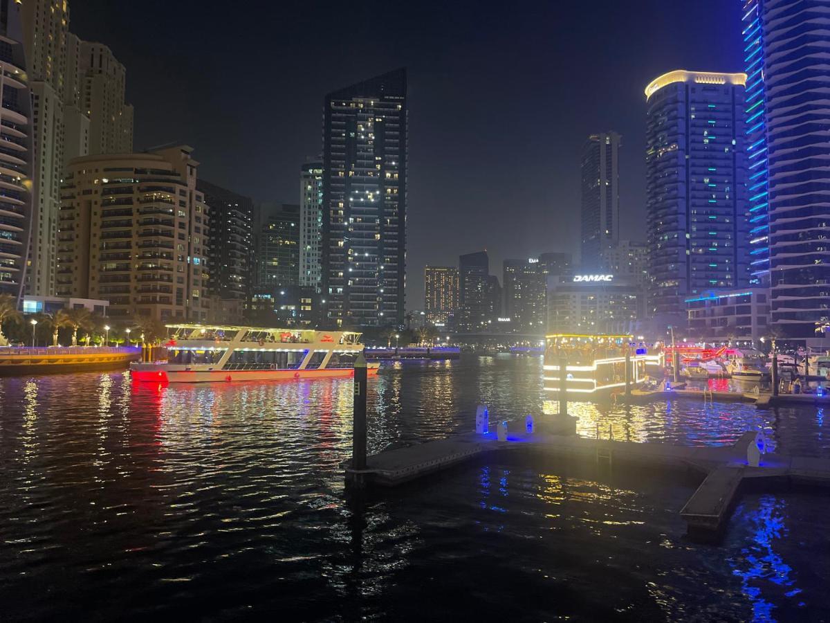 Private Gorgeous Room With Marina View With Shared Kitchen In Shared Apartment Dubai Dış mekan fotoğraf