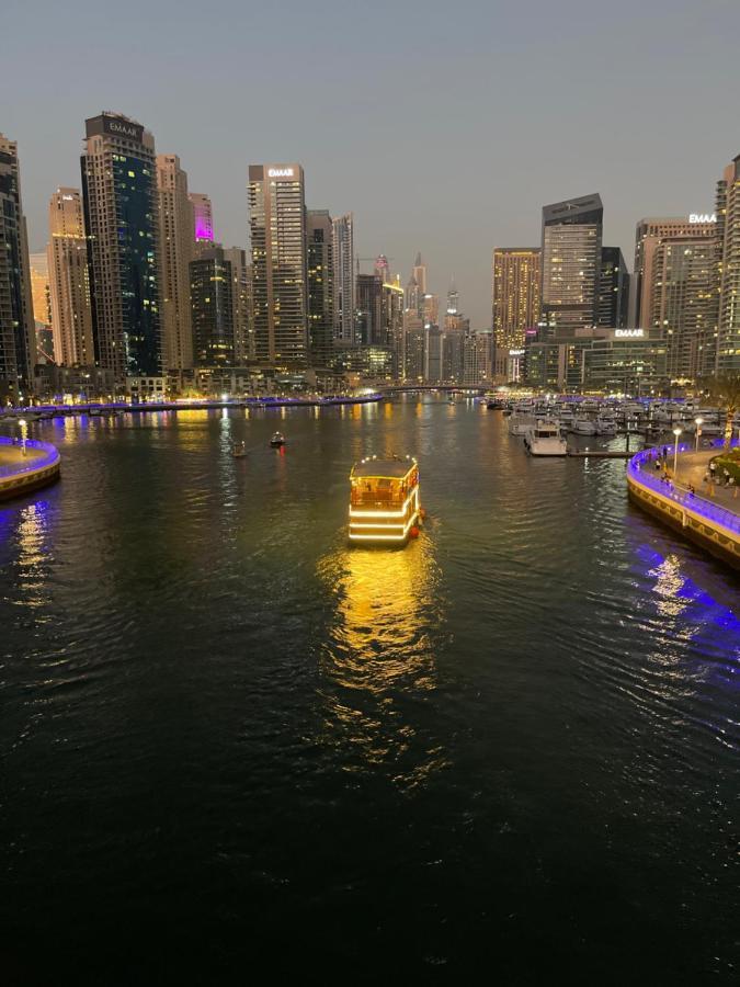 Private Gorgeous Room With Marina View With Shared Kitchen In Shared Apartment Dubai Dış mekan fotoğraf